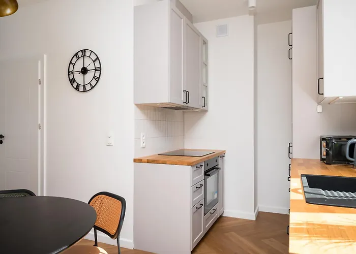 Metro Swietokrzyska Loft Apartment