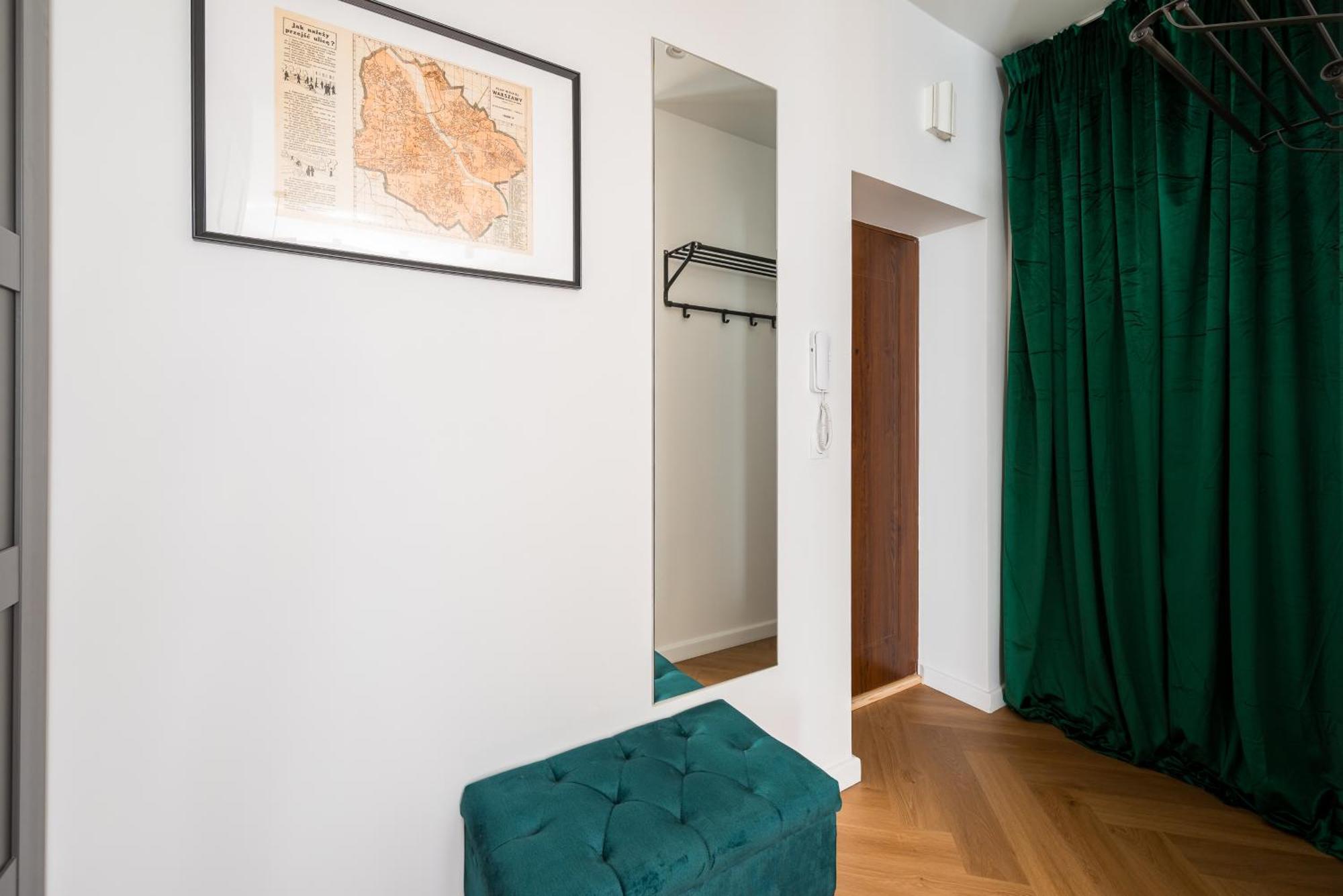 Metro Swietokrzyska Loft * Warsaw